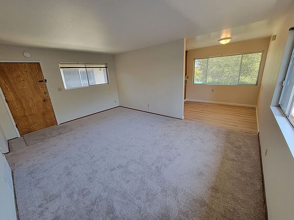 5th image of 854 Fremont St #B
