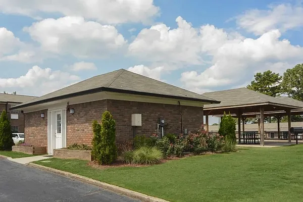 Leasing Center