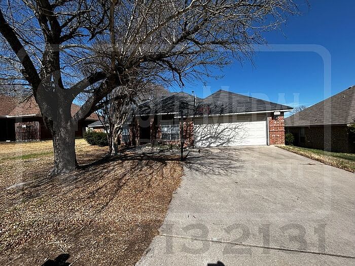 1st image of 1805 Diana Ln