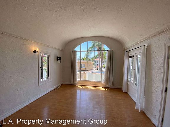 3rd image of 6887-6889 N Yeager Pl #6887
