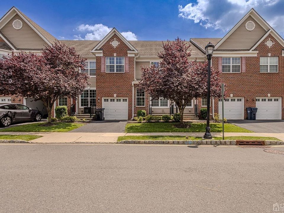 1st image of 2474 N Canterbury Ln