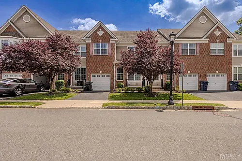 2474 N Canterbury Ln Photo 1