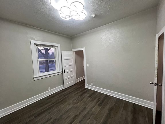 3rd image of 930 N Monroe Ave #2