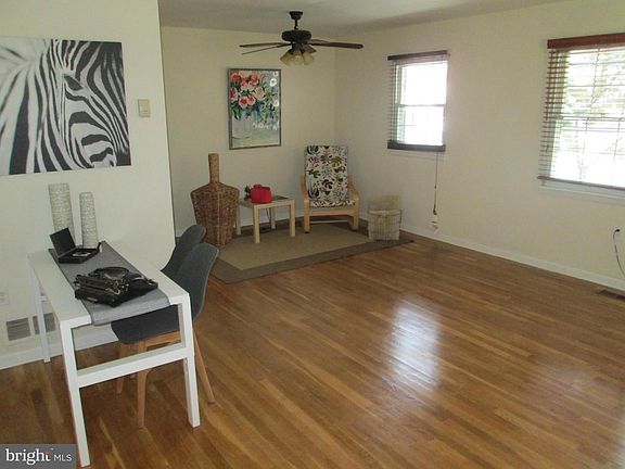 3rd image of 264 Rebecca Ann Ct