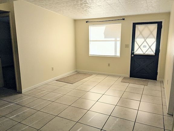 4th image of 3015 Willow Ave