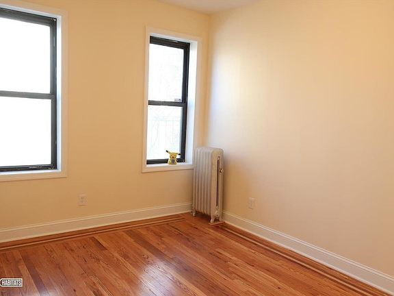 4th image of 3106 Kingsbridge Ave APT 3C