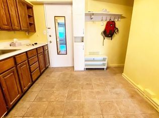 18-27 21st Dr #1, Astoria, NY 11105