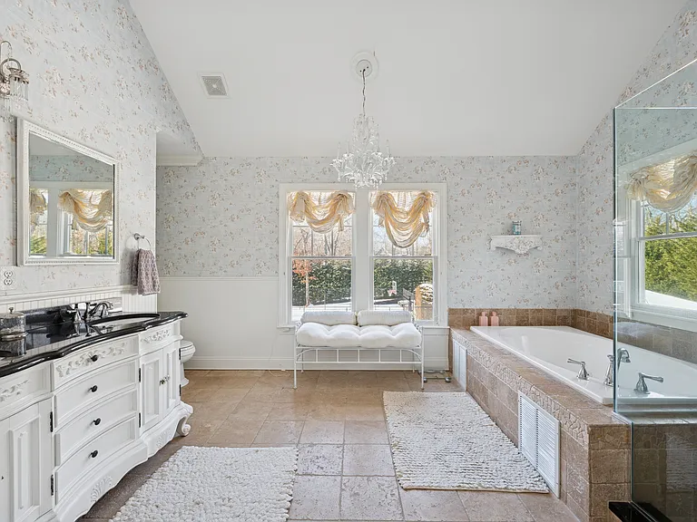 309 Old Sag Harbor Rd — Photo 14
