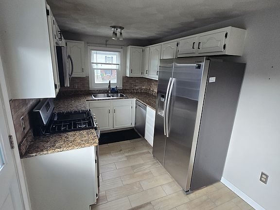 4th image of 2 Hagan St #1