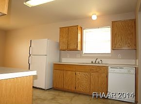 4th image of 4702 Aspen Dr