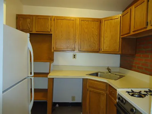 Rented by Hakeem Shahid, LREB | media 21