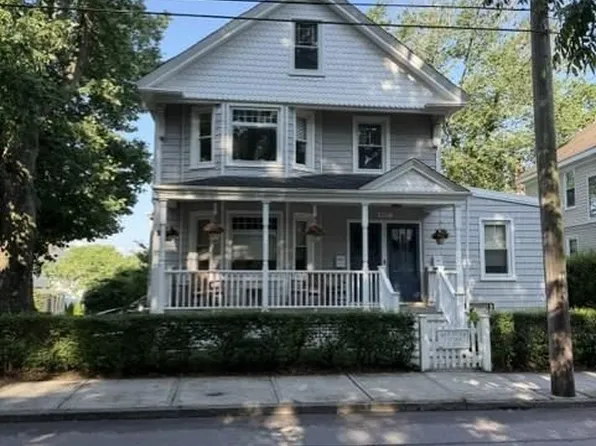 547 Spring St #2, Newport, RI 02840