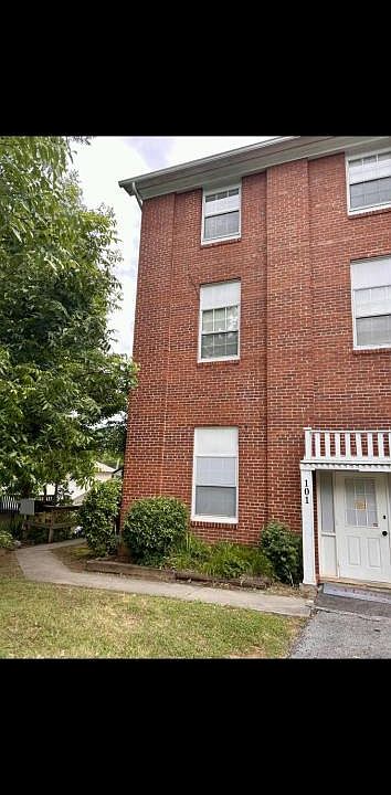1st image of 101 W Broadway St APT 2A