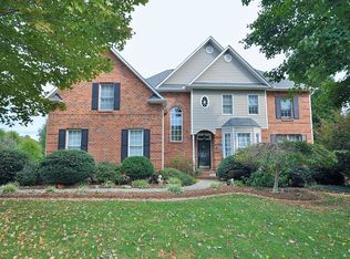 120 Oakmont Dr, Advance, NC 27006