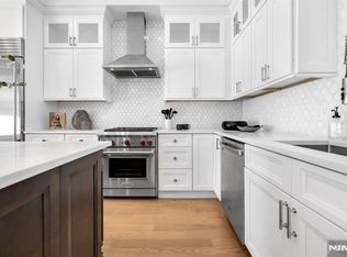 16 Gabriel Ct #16, Paramus, NJ 07652