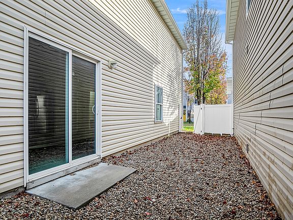 4th image of 6511 S Covewood Way