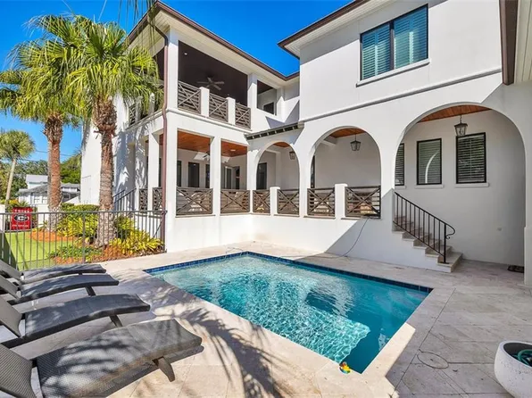 1800 Bruce Dr, Saint Simons Island, GA 31522