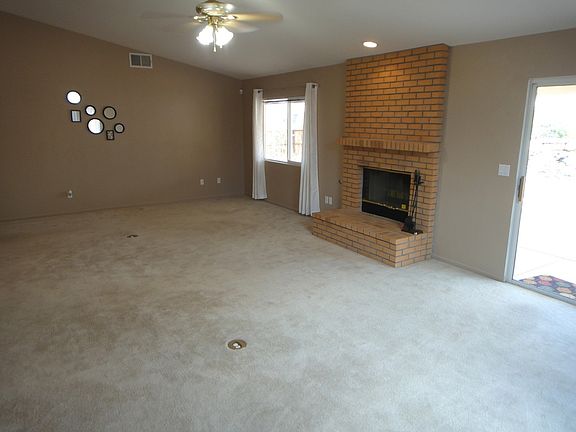 5th image of 549 Desert Rose Ct