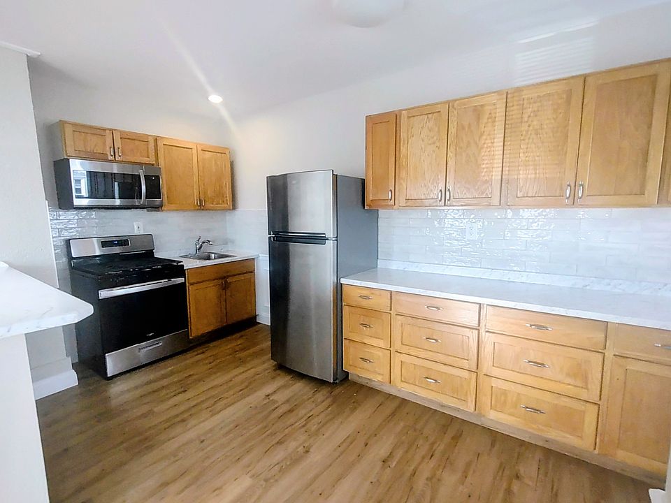 1st image of 110 Franklin St