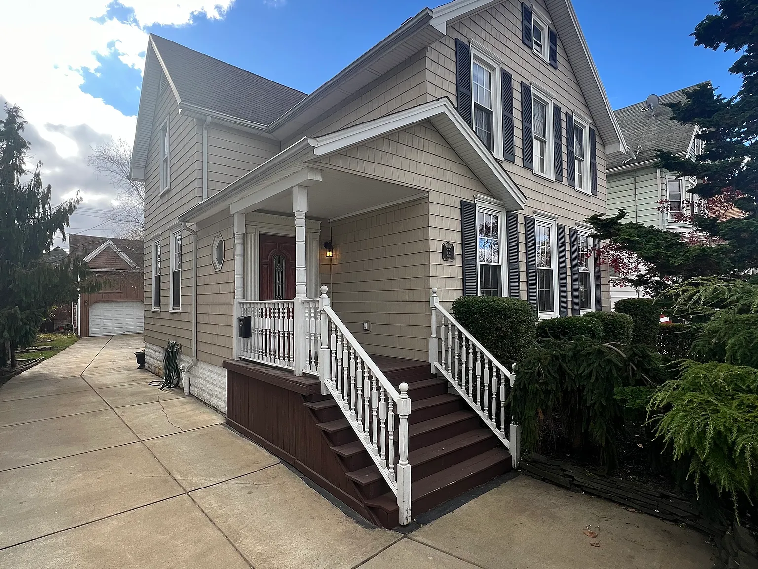 3 bed, 2.5 bath, 2050 sqft, $2,550 — Photo 1