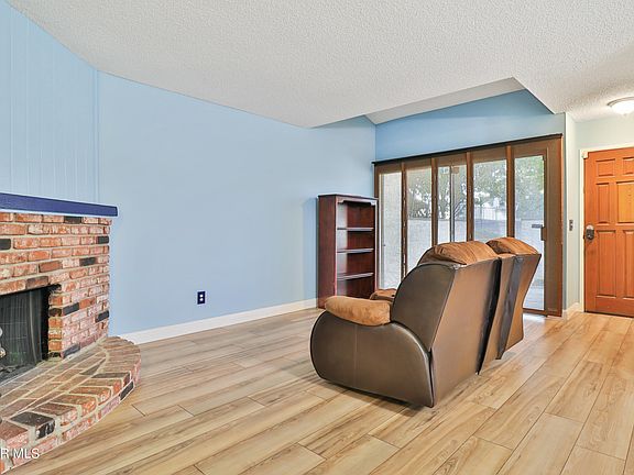 5th image of 8324 Penfield Ave Unit 28