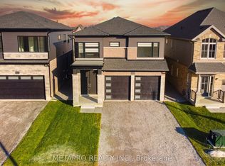 7364 Majestic Trl, Niagara Falls, ON L2H 3K1