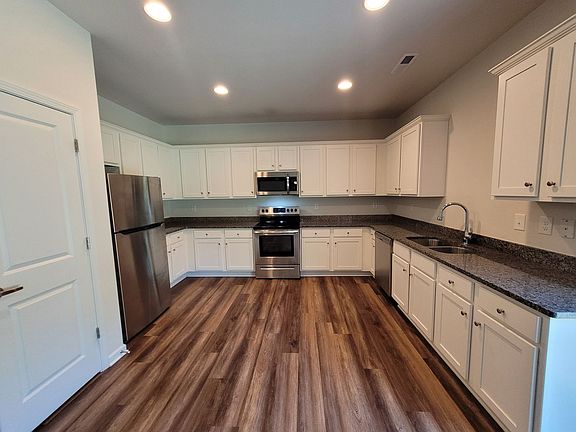 5th image of 144 Spring Forest Dr