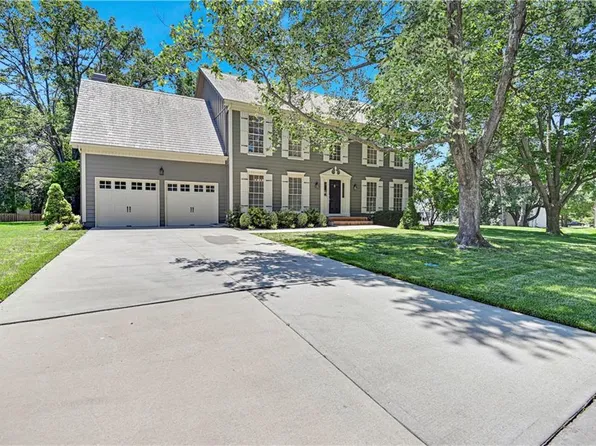 5117 W 131st St, Leawood, KS 66209