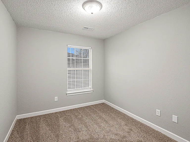 Timbers East - 10522 — Photo 15