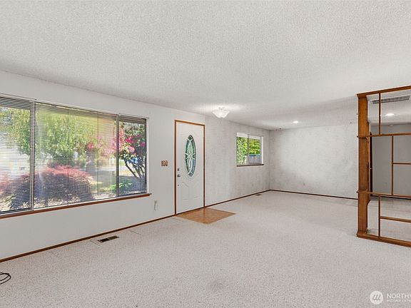 5th image of 25248 111th Avenue SE