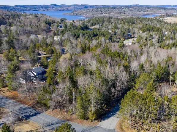 3 Rynlon Cres, Quispamsis, NB E2G 1A5