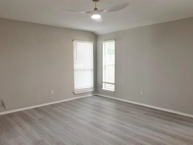 5111 Pinewilde Dr — Photo 22