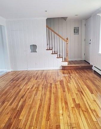 5th image of 125 Commercial St #1