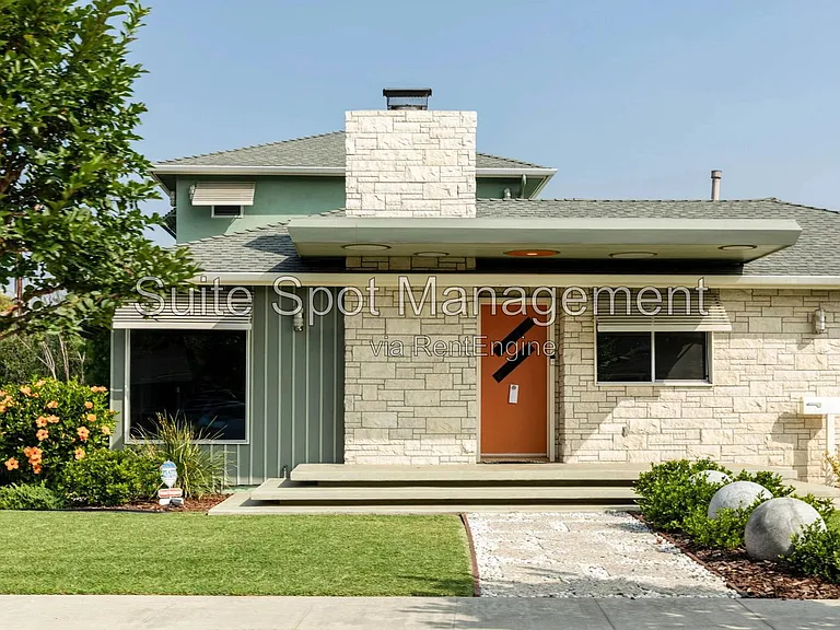 2226 Conquista Ave — Photo 5