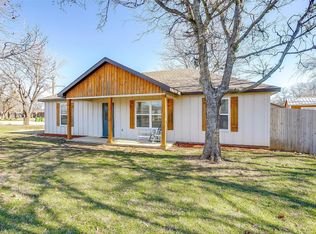 102 E Wier Ave, Covington, TX 76636