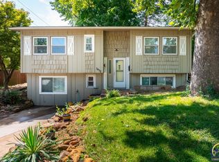 3437 SW Twilight Dr, Topeka, KS 66614