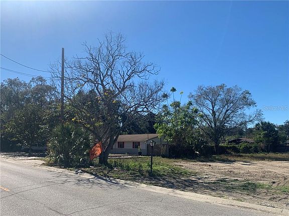3rd image of 8748 Overlook Dr