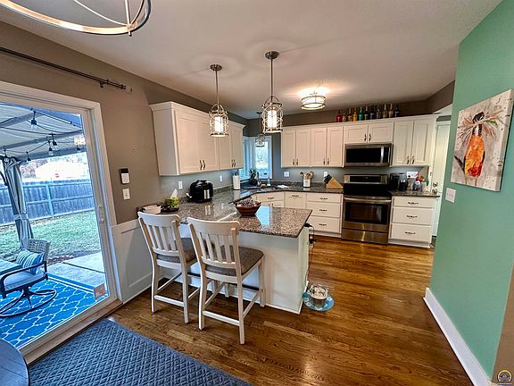 4th image of 2700 SW Harland Ct