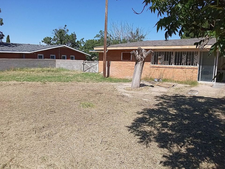 2nd image of 2810 Redwood Dr