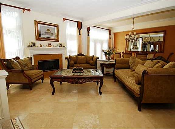 3rd image of 5009 Greenwillow Ln