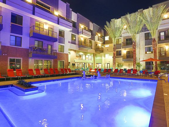 Alta Steelyard Lofts Apartments