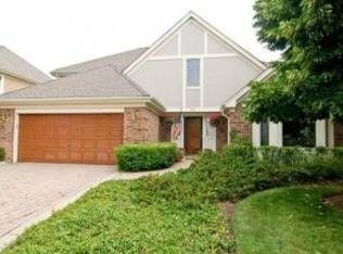 315 Rivershire Ct, Lincolnshire, IL 60069