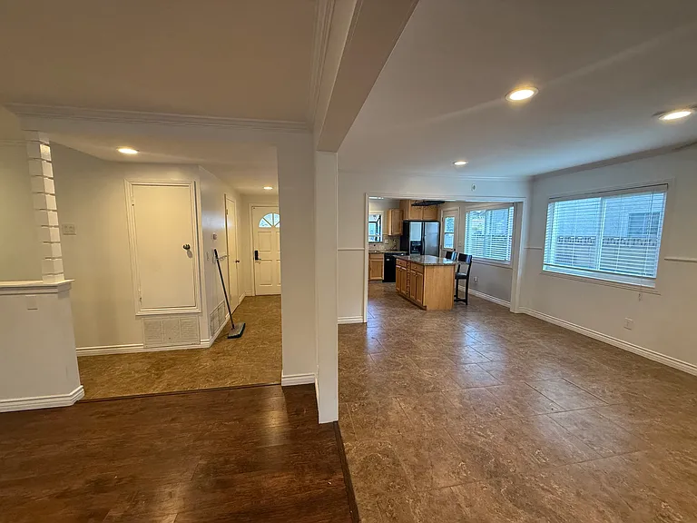 21111 Winterset Dr — Photo 11