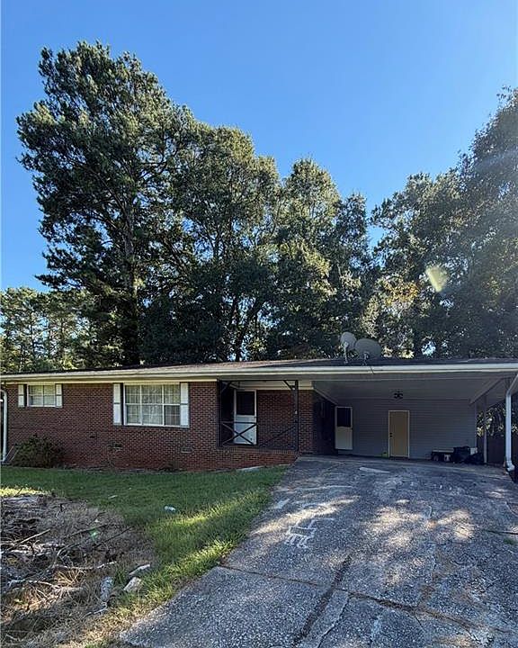 1st image of 1111 Luther Dr SW