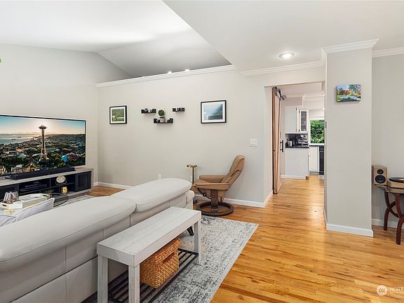 3rd image of 14903 275th Avenue NE