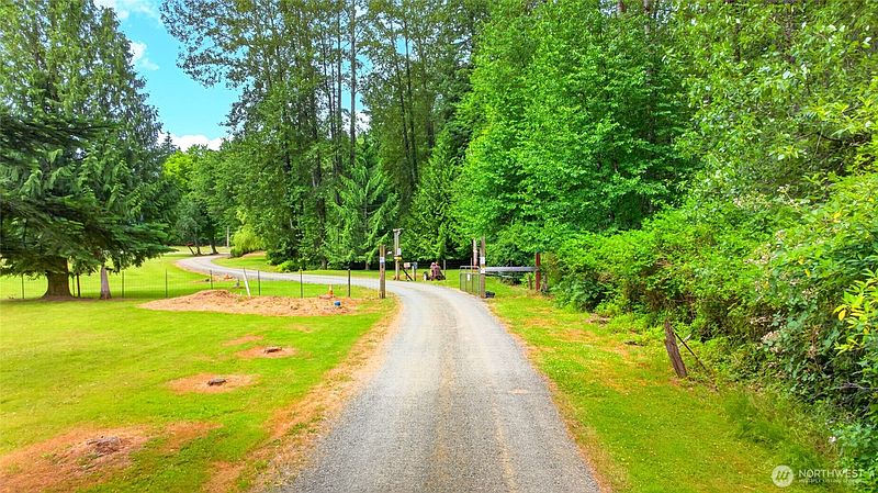 3rd image of 13630 Jordan Road