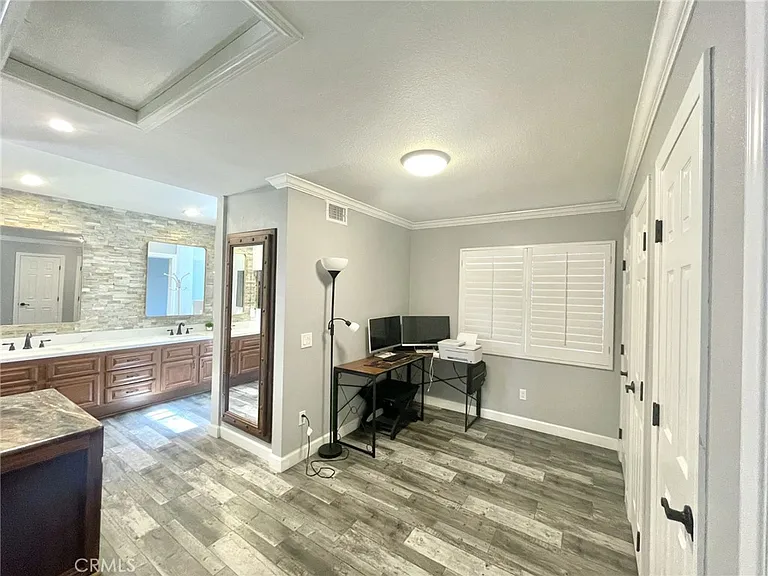 6345 Amherst Ct — Photo 11