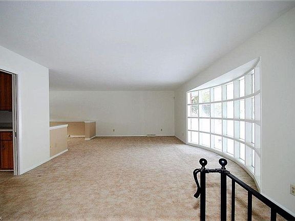 3rd image of 34360 Sherbrook Park Dr