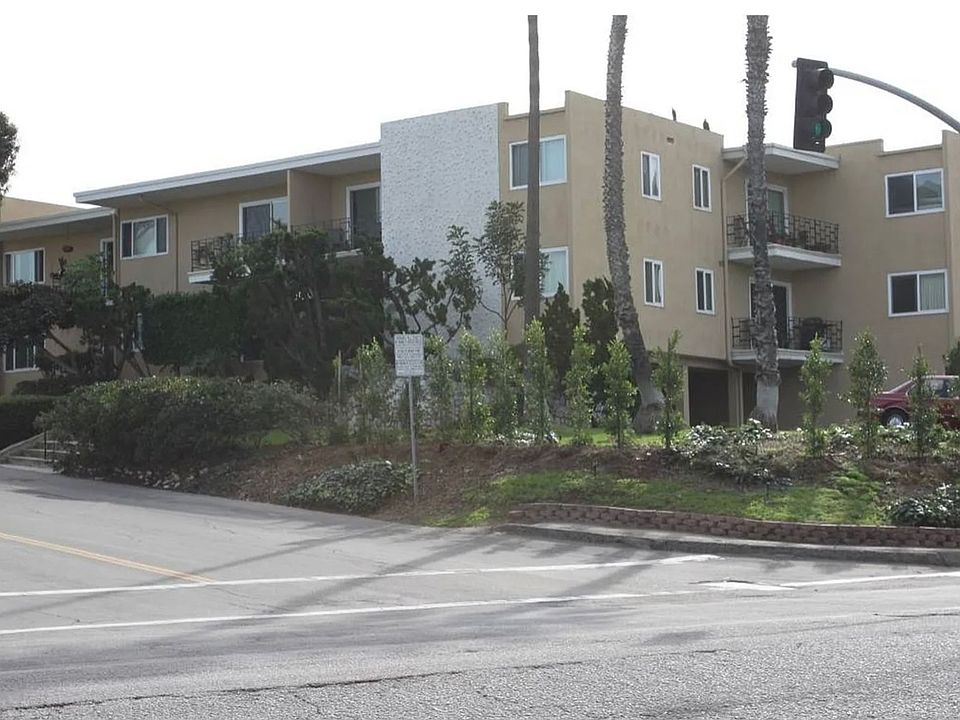 2nd image of 300 Palos Verdes Blvd #6ff9e2a68