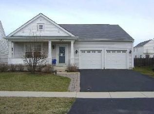 392 W Fielding Ln, Round Lake, IL 60073
